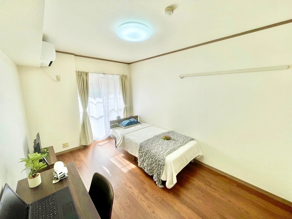 ※撮影用の観葉植物・食器調理器具・雑貨類等はございません。※図面・写真は現況優先。