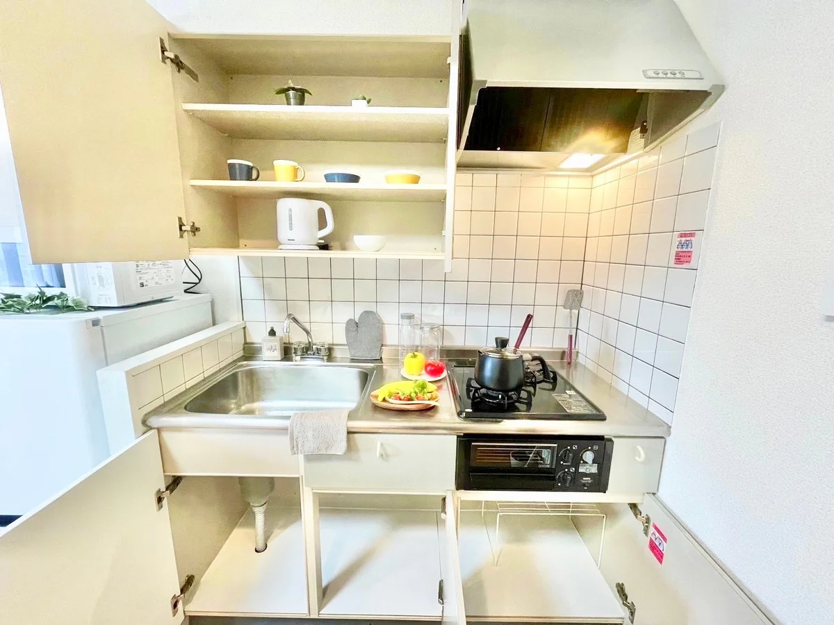 ※撮影用の観葉植物・食器調理器具・雑貨類等はございません。※図面・写真は現況優先。