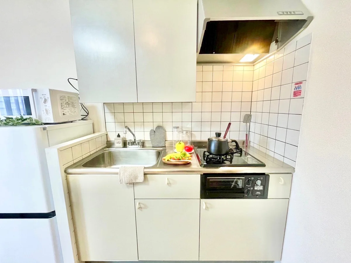 ※撮影用の観葉植物・食器調理器具・雑貨類等はございません。※図面・写真は現況優先。