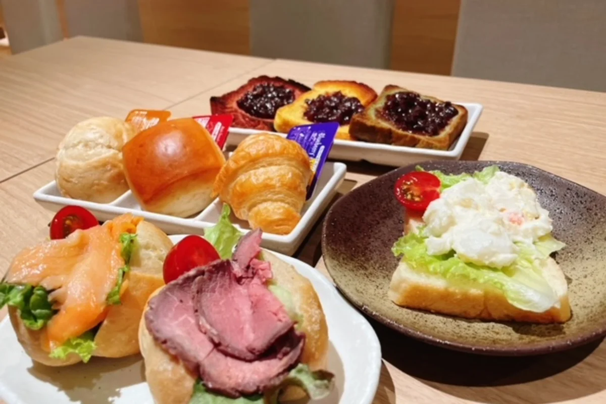 洋食もありますよ。