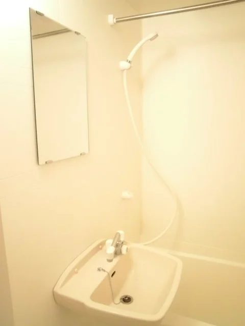 バス、トイレ別です。