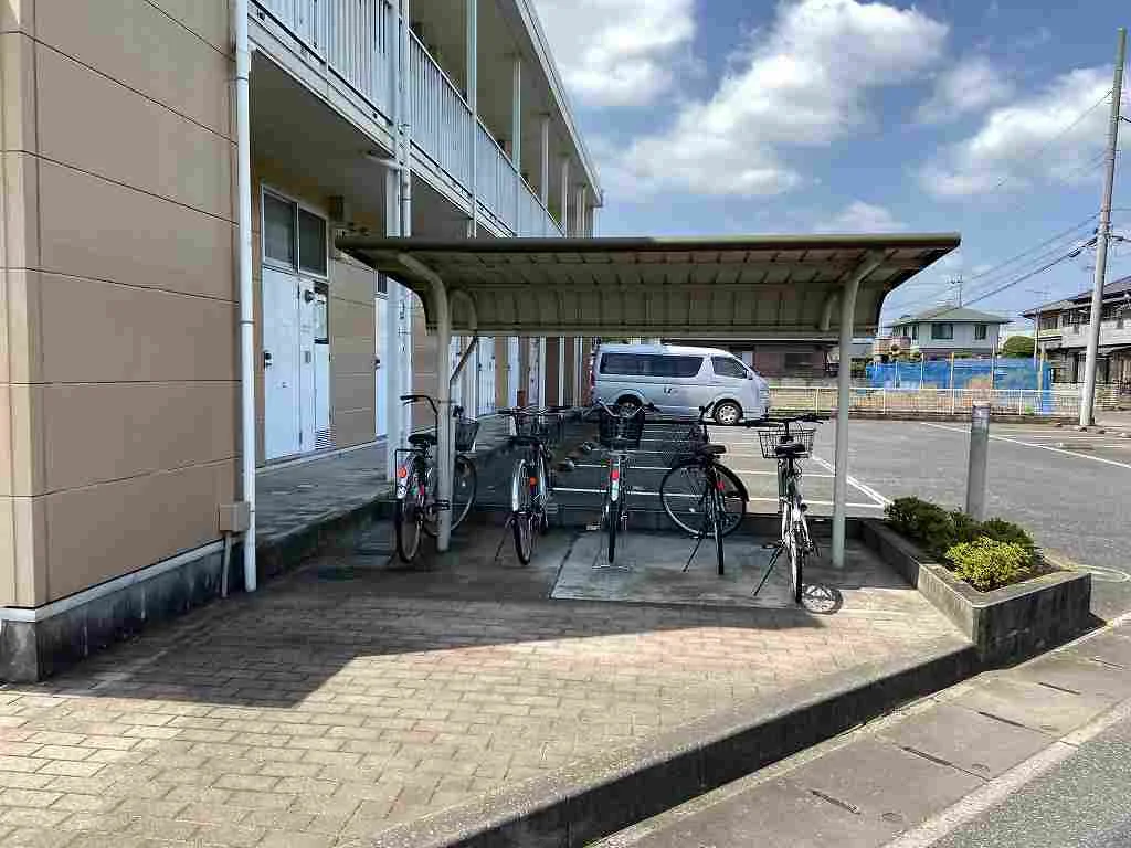 屋根付き駐輪場です。