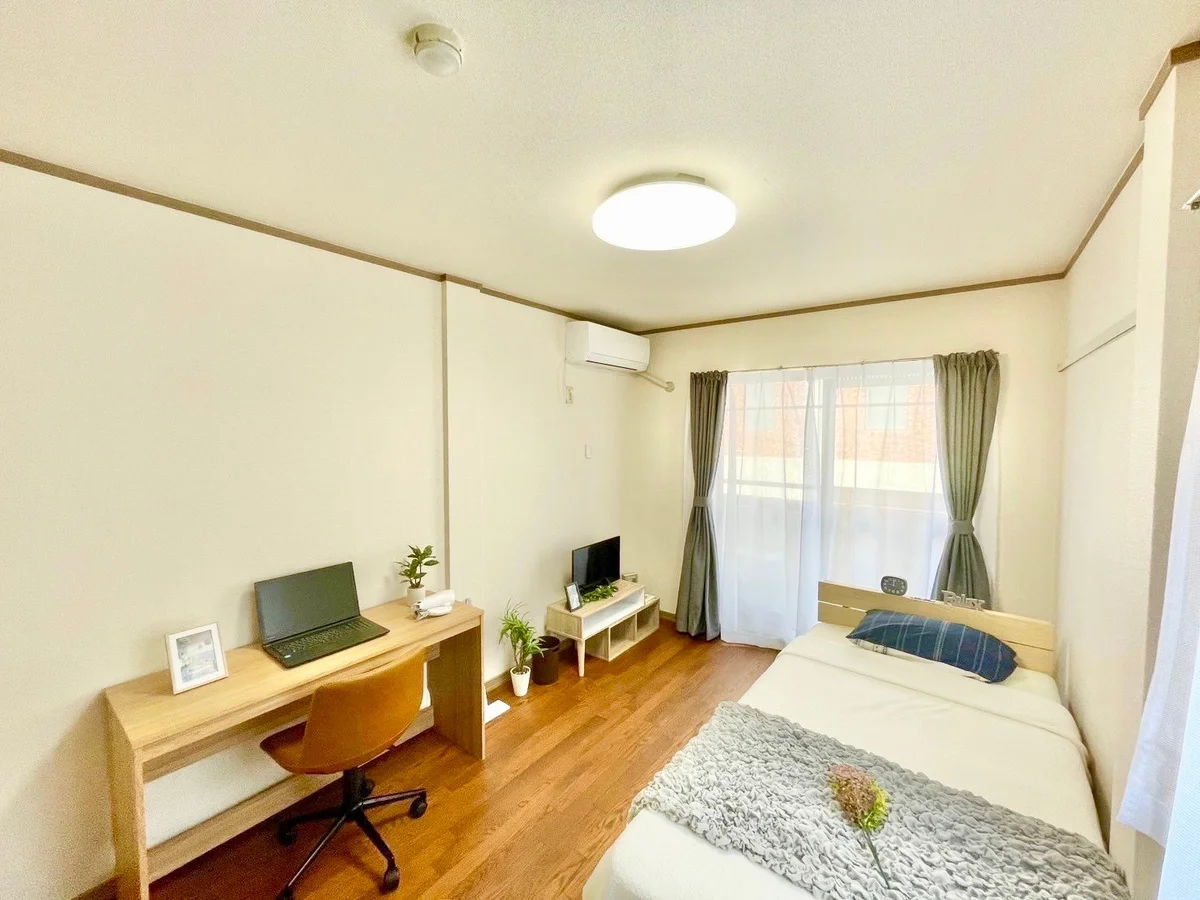 ※撮影用の観葉植物・食器調理器具・雑貨類等はございません。※図面・写真は現況優先。