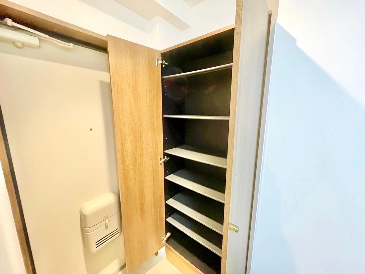 ※撮影用の観葉植物・食器調理器具・雑貨類等はございません。※図面・写真は現況優先。