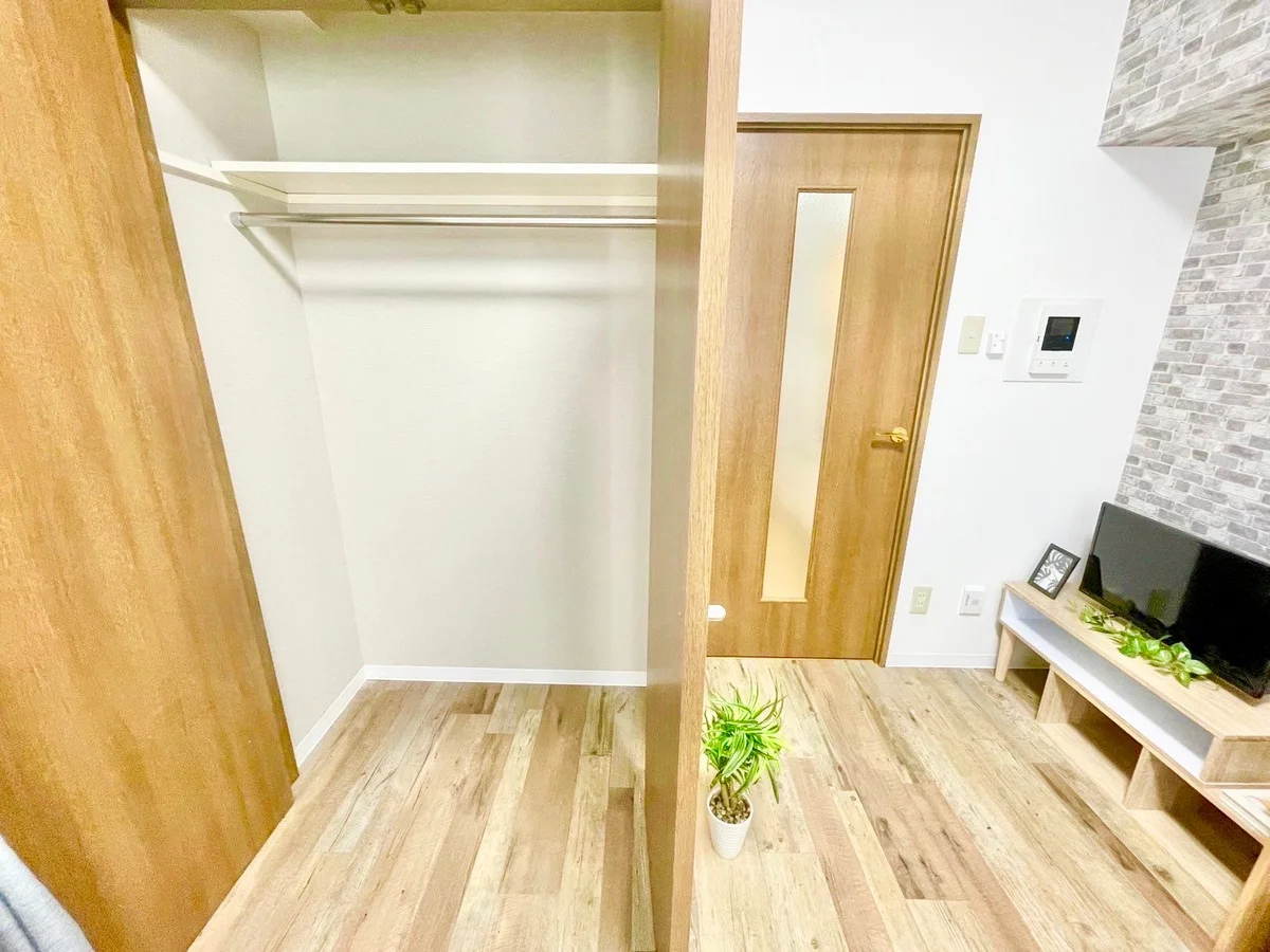 ※撮影用の観葉植物・食器調理器具・雑貨類等はございません。※図面・写真は現況優先。