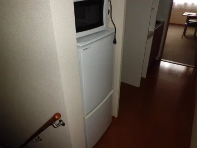 冷蔵庫と電子レンジ。