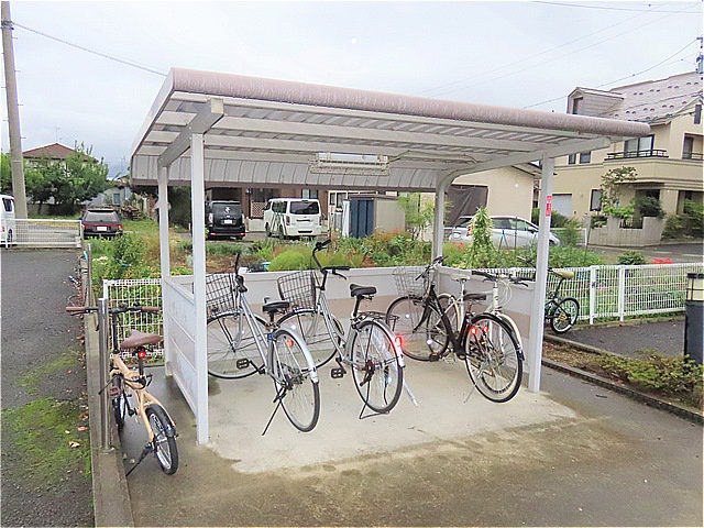 屋根付き駐輪場あり