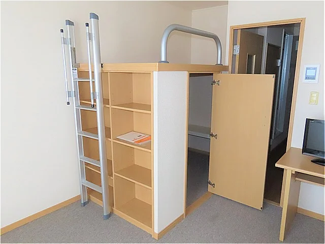 本棚、ベッド下収納あり