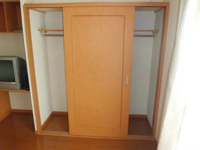 クローゼットの内部。