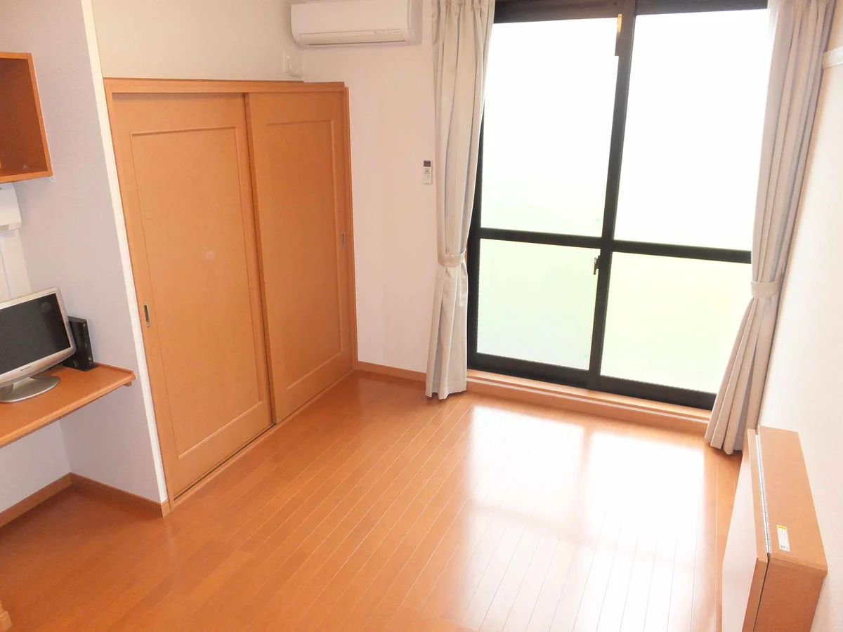 1階はフローリング・2階は絨毯です。