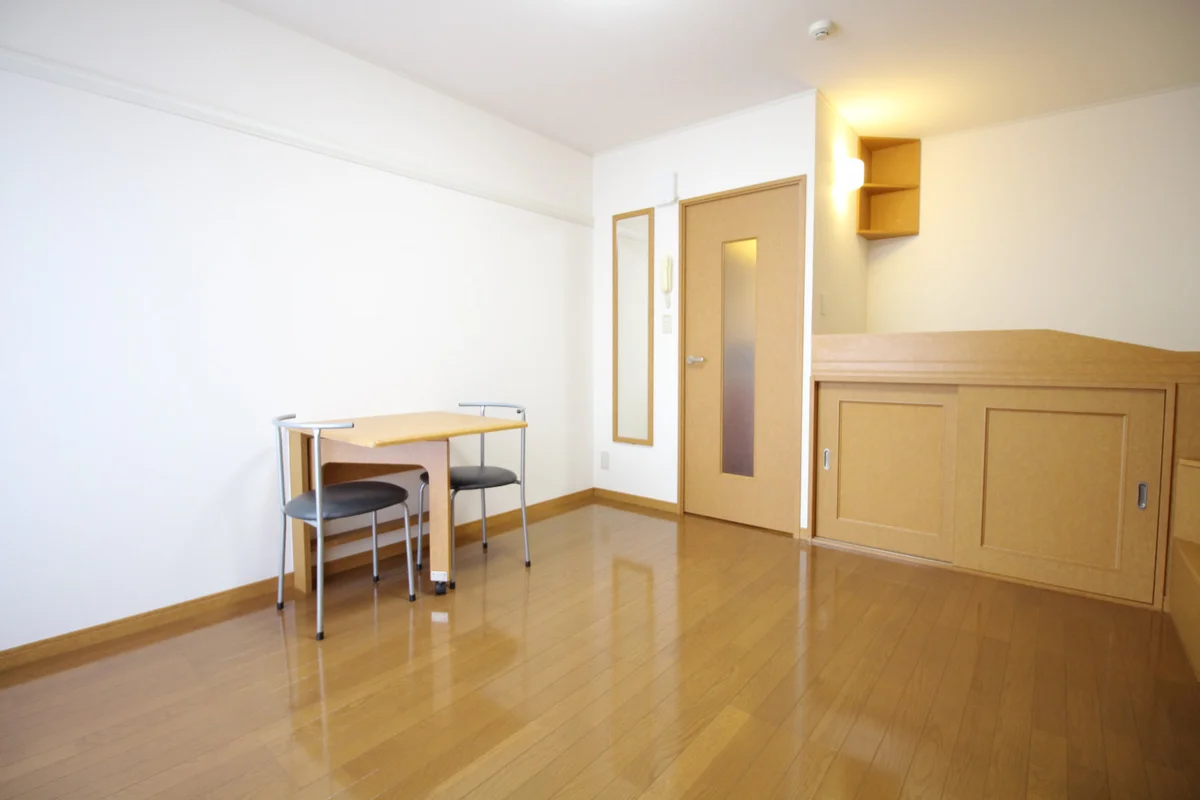 テーブルを折りたたんで広く使うこともＯＫ！