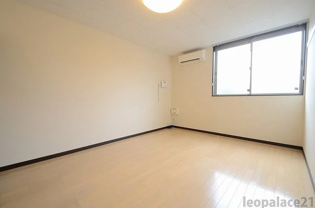 備品や設備仕様は号室等により異なります現地をご確認下さい。