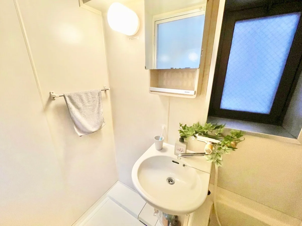 ※撮影用の観葉植物・食器調理器具・雑貨類等はございません。※図面・写真は現況優先。