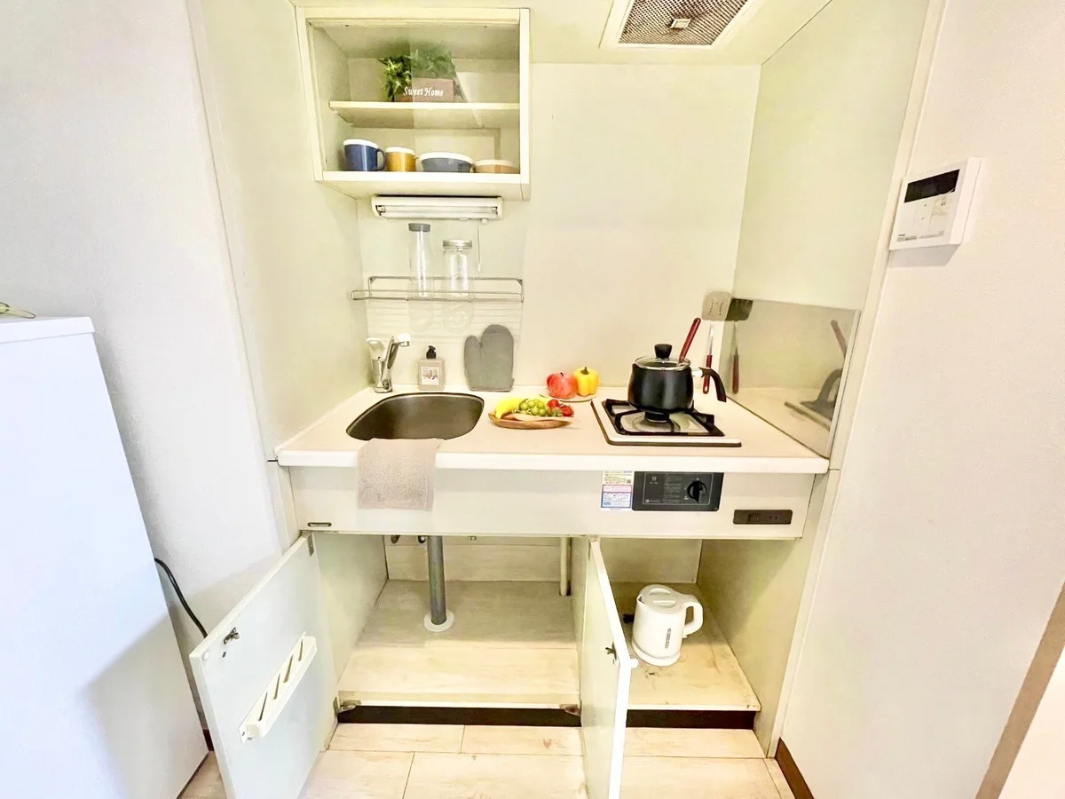 ※撮影用の観葉植物・食器調理器具・雑貨類等はございません。※図面・写真は現況優先。