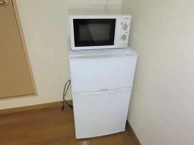 電子レンジ、冷蔵庫完備