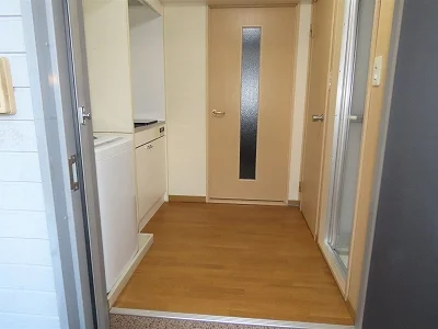 玄関からのアングルです