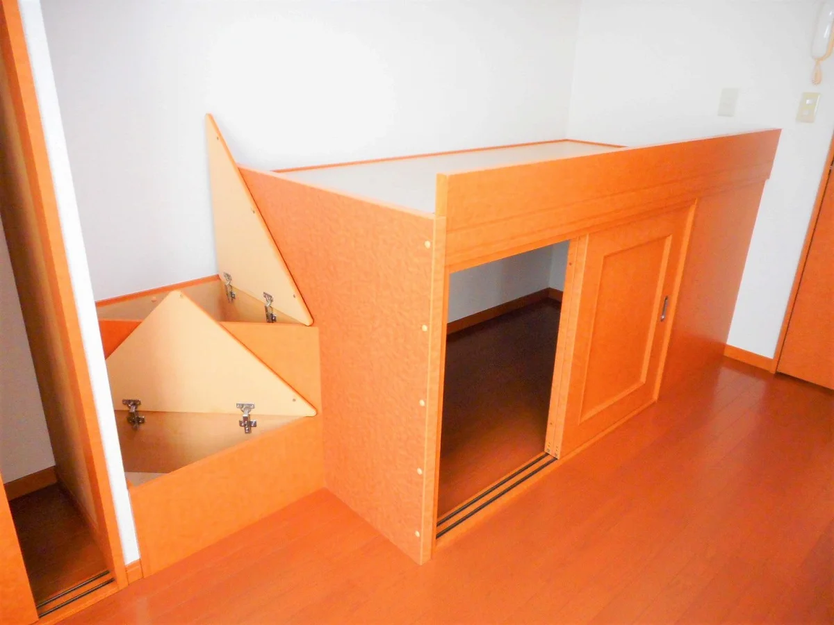 ハイベッドタイプのお部屋です