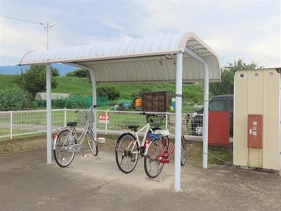 屋根付き駐輪場あり