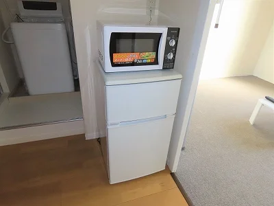 電子レンジ、冷蔵庫完備