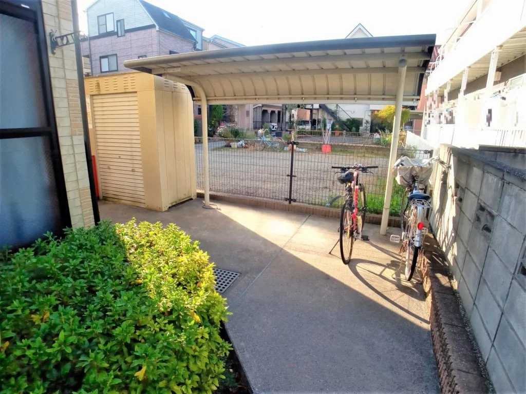 駐輪場完備。