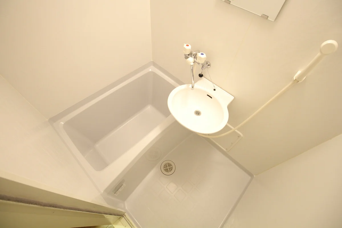 浴室乾燥機付き、バス・トイレ別になっています♪