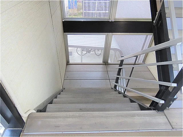 階段上からのアングルです