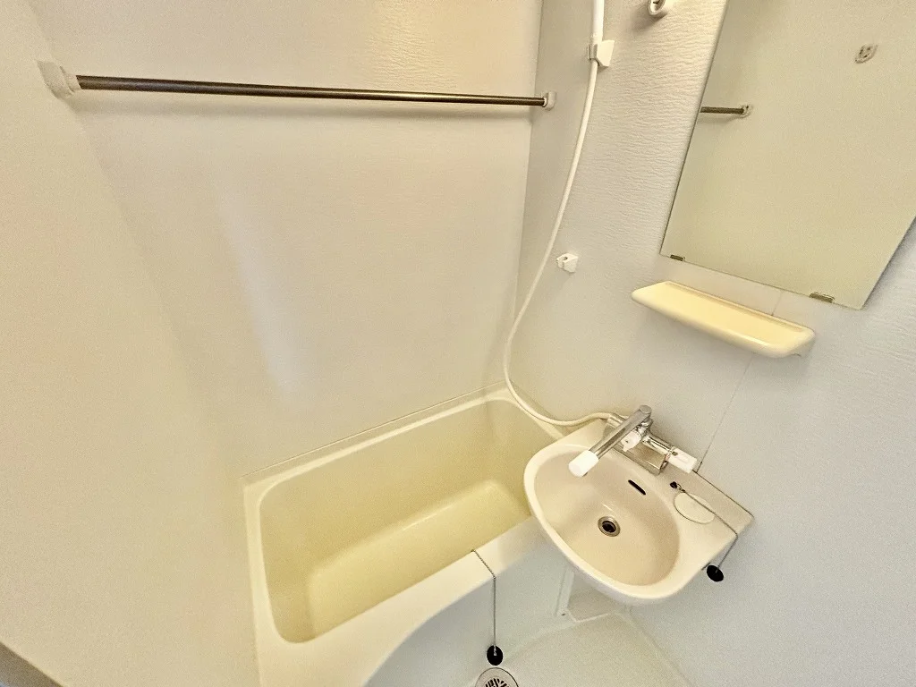 設備・仕様は号室により異なる為、現況を優先いたします。