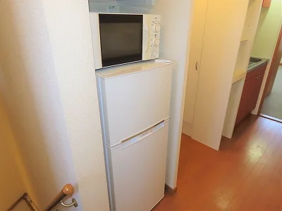 電子レンジ、冷蔵庫完備
