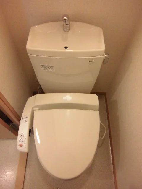 風呂、トイレ別です。