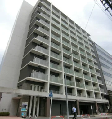 写真はお部屋のイメージです。ラグなどの室内装飾はございません。