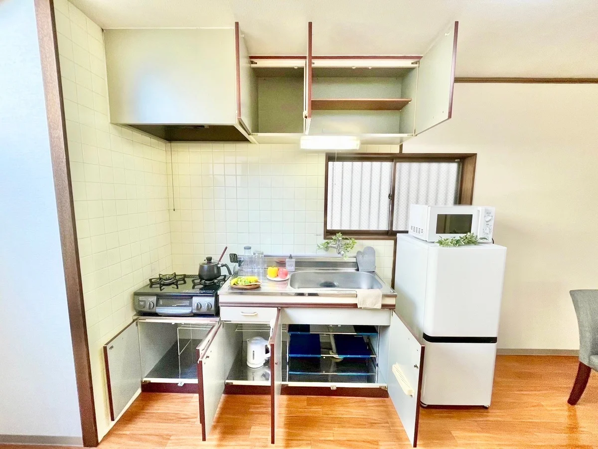 ※撮影用の観葉植物・食器調理器具・雑貨類等はございません。※図面・写真は現況優先。