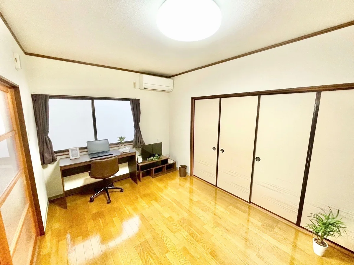 ※撮影用の観葉植物・食器調理器具・雑貨類等はございません。※図面・写真は現況優先。