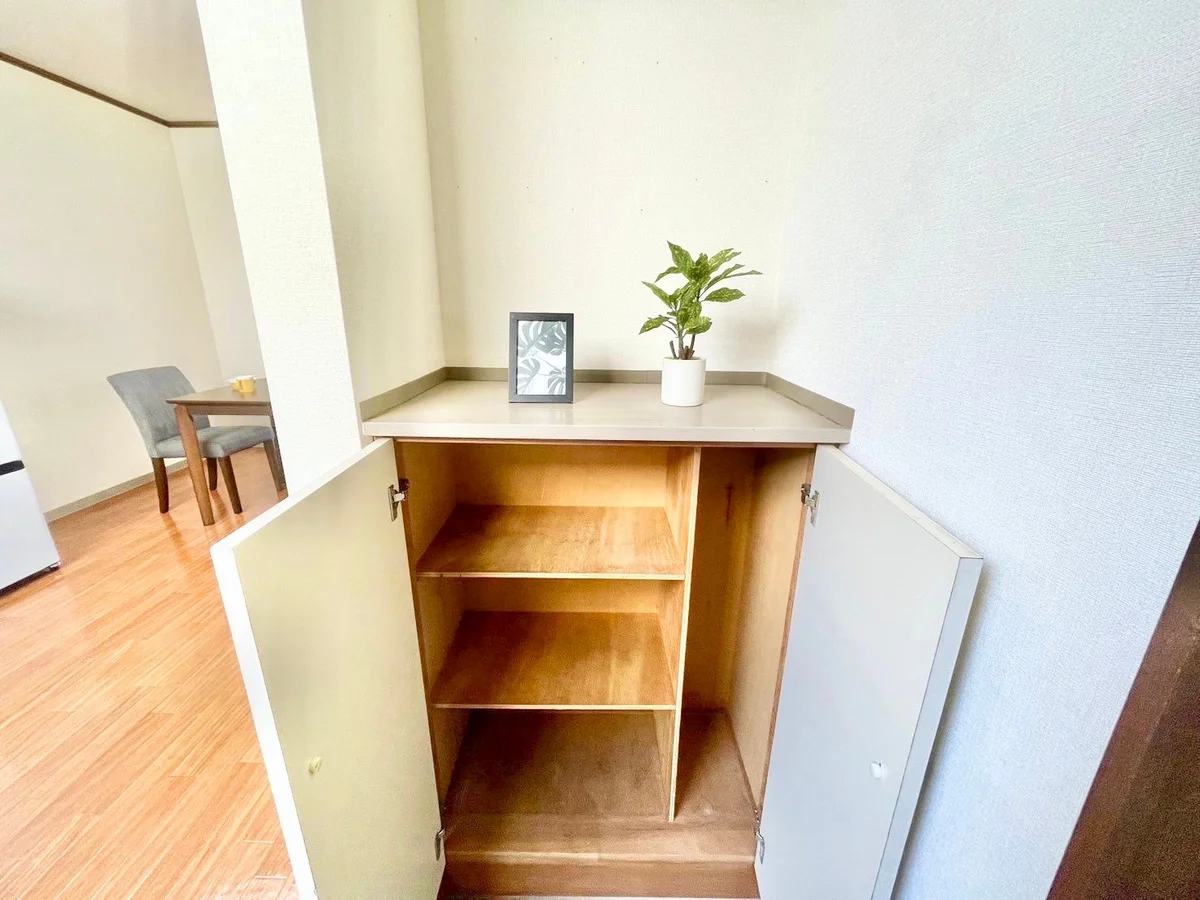 ※撮影用の観葉植物・食器調理器具・雑貨類等はございません。※図面・写真は現況優先。