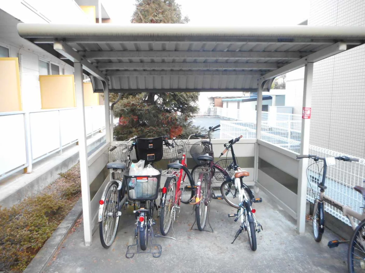 屋根付き駐輪場あり
