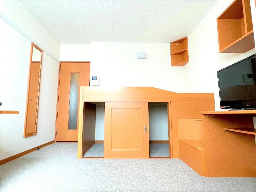 ハイベッドタイプのお部屋です