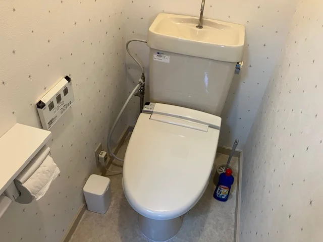 トイレにもお掃除用具が付いています。