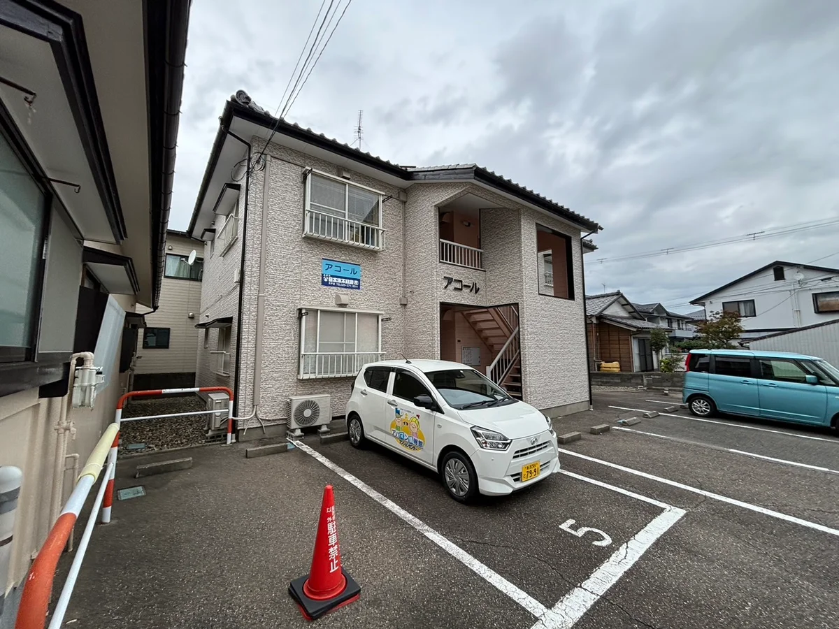 敷地内駐車場あります。