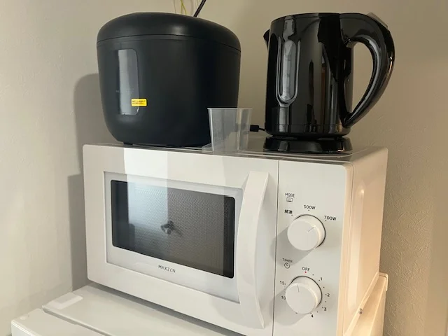 電子レンジ、電子ケトル、炊飯器