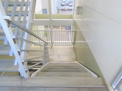 階段上からのアングルです