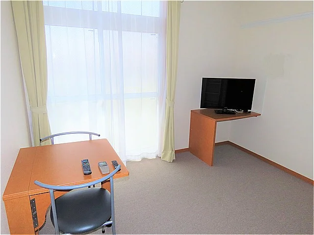 2階はカーペットのお部屋です