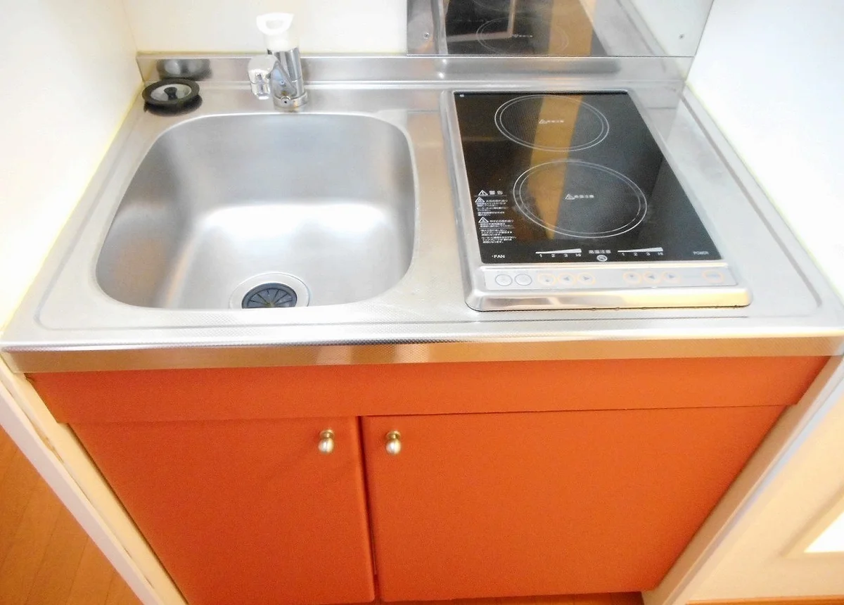 2口の電気コンロまたはIHコンロとなります