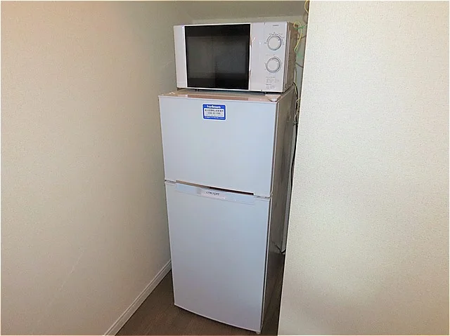 電子レンジ、冷蔵庫完備