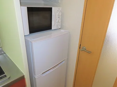 電子レンジ、冷蔵庫完備