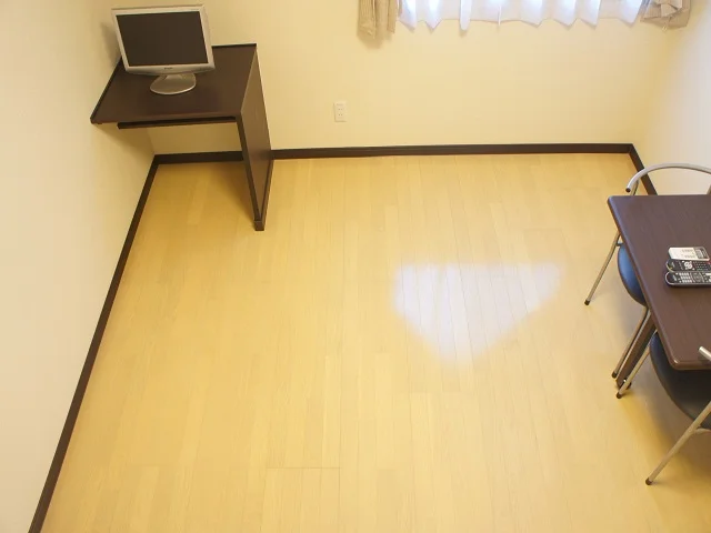 １階のお部屋は明るいフローリングです♪