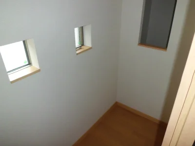 階段脇のフリースペース。