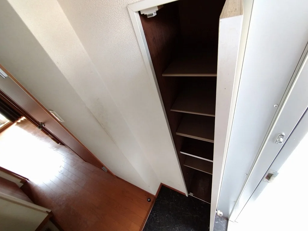 シューズボックス