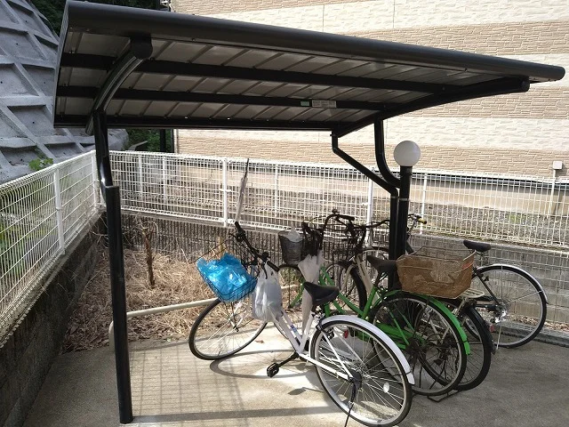駐輪場　原付＆自転車のみ駐輪可能