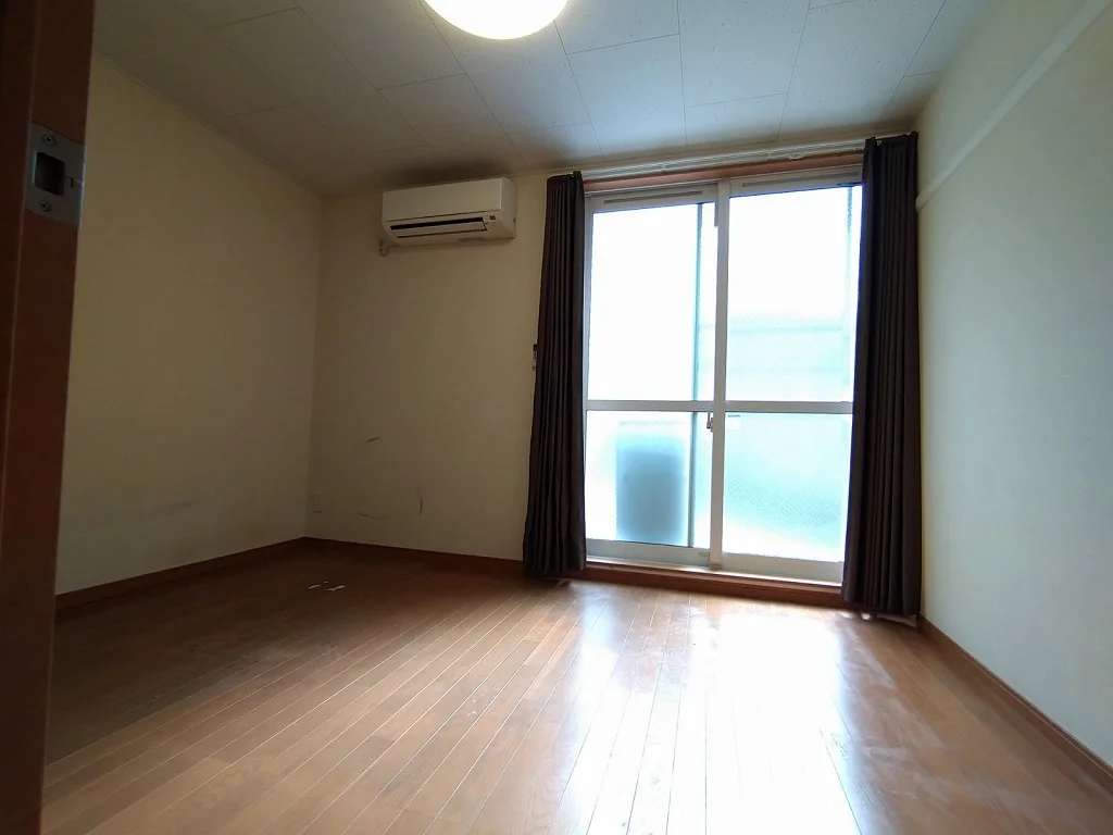 2階は絨毯仕様です。