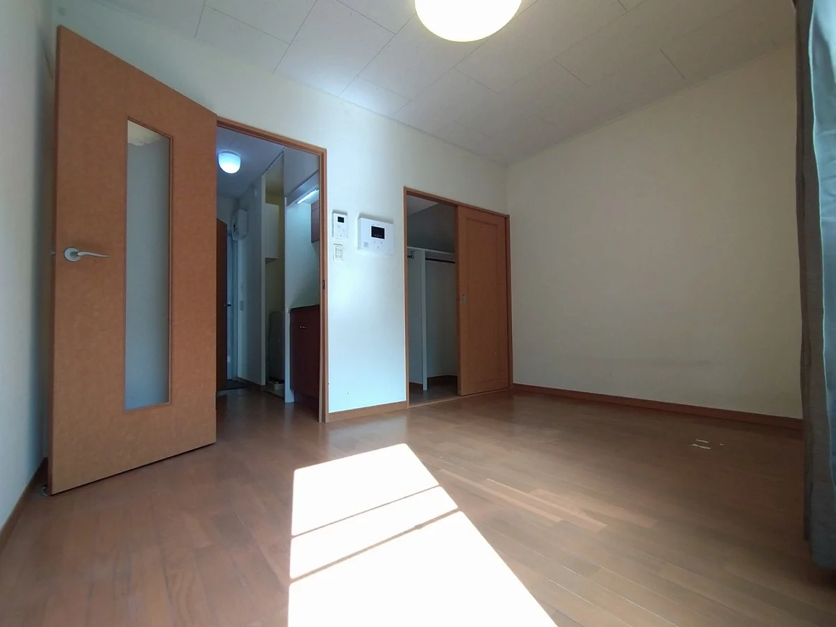 2階は絨毯仕様です。