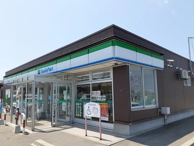 ファミリーマート能代大町店まで659m